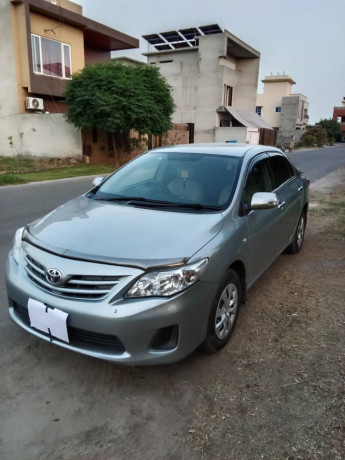 toyota-corolla-gli-2013-big-4