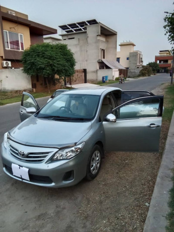 toyota-corolla-gli-2013-big-3