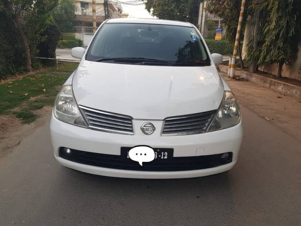 nissan-tida-latio-2007-big-0