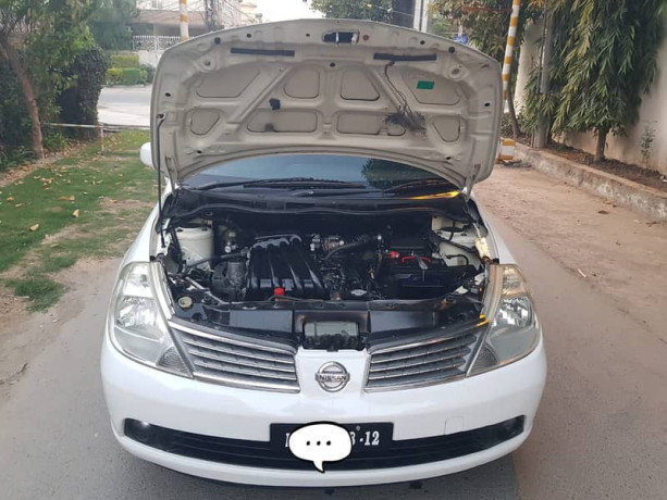 nissan-tida-latio-2007-big-6