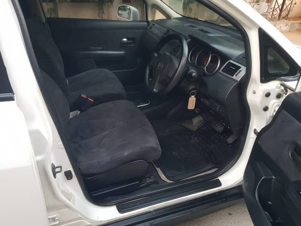 nissan-tida-latio-2007-big-2