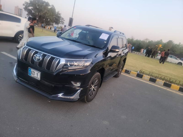 toyota-land-cruiser-2016-big-5