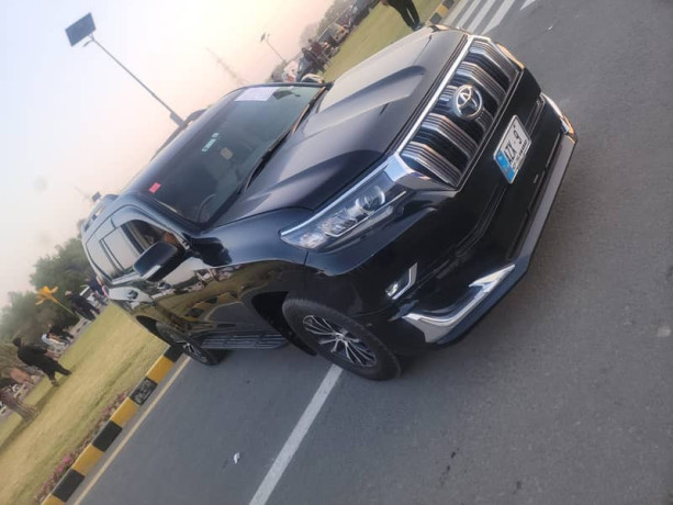 toyota-land-cruiser-2016-big-7