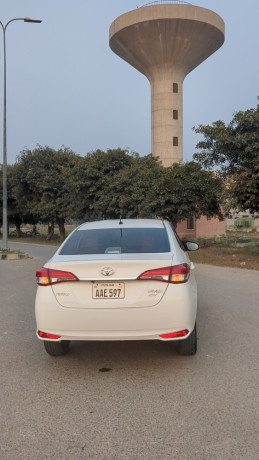 yaris-13-mt-ativ-big-2