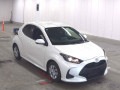 toyota-yaris-hatchback-small-0