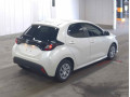 toyota-yaris-hatchback-small-2