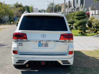 toyota-land-cruiser-zx-2014