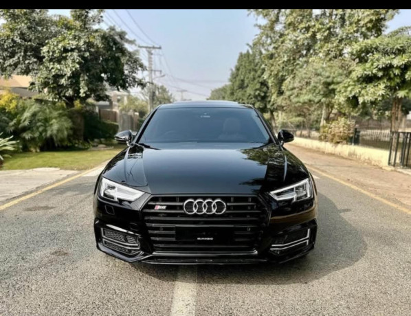 audi-a4-2017-model-big-0