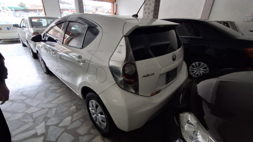 toyota-premio-g-big-1