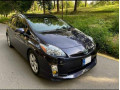 toyota-prius-s-led-small-0