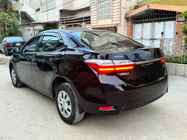 toyota-corolla-gli-automatic-big-5