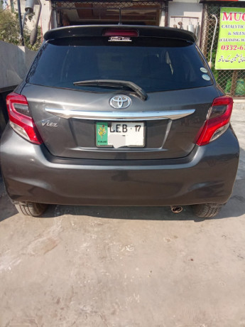 toyota-vitz-2015-big-2