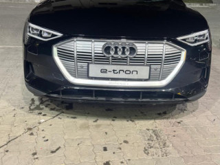 audi-etron-sports-back