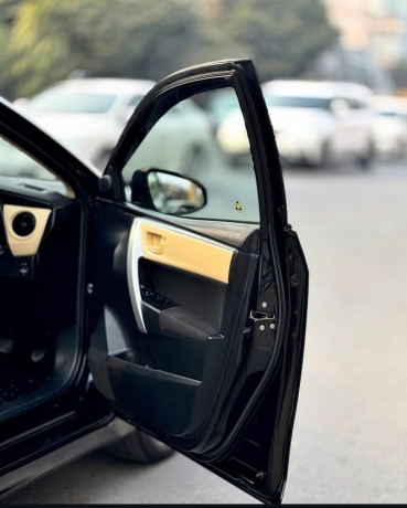 toyota-corolla-altis-special-edition-big-7