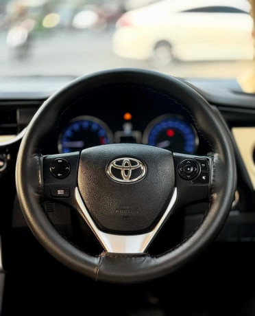 toyota-corolla-altis-special-edition-big-9