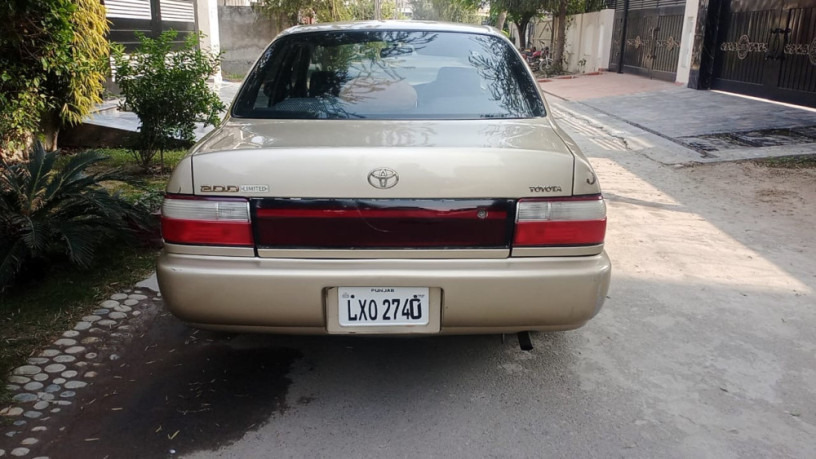toyota-corolla-20d-limited-big-1