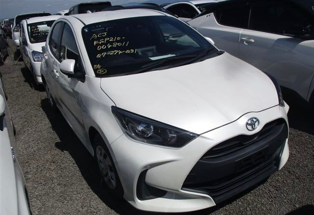 toyota-yaris-hatchback-big-0