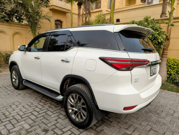 toyota-fortuner-sigma-28-big-2