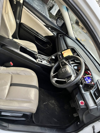 honda-civic-ug-2018-big-9