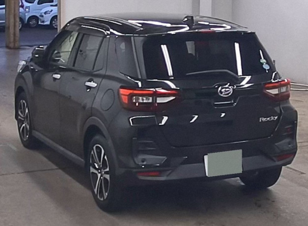 daihatsu-rocky-big-1
