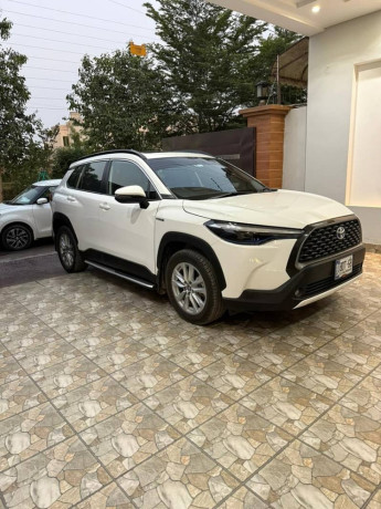 toyota-corolla-cross-hev-x-2024-big-3