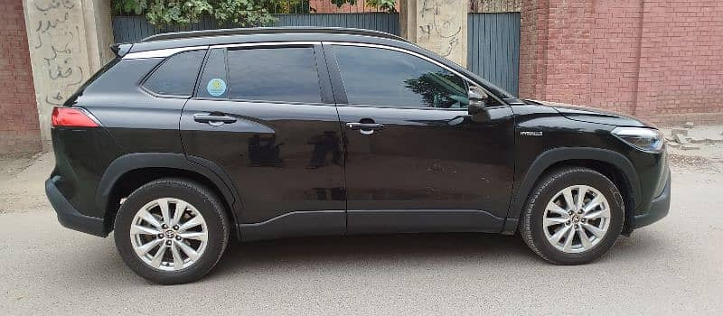 toyota-corolla-cross-hev-x-2024-big-4
