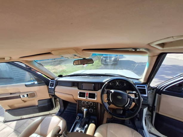range-rover-vogue-2004-model-big-9