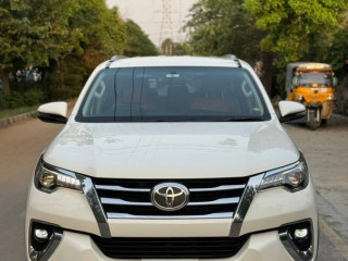 toyota-fortuner-sigma-28-diesel