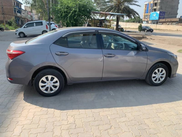 toyota-corolla-gli-2016-big-2