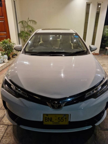 toyota-corolla-altis-grande-cvt-i-18-2018-big-2