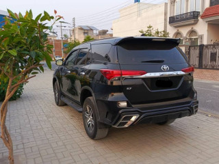 toyota-fortuner-g-2022