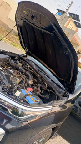 toyota-fortuner-g-2022-big-9