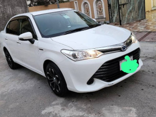 toyota-corolla-axio-hybrid-15-2016-corolla-axio-2016