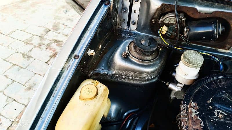 suzuki-mehran-vx-2011-big-7