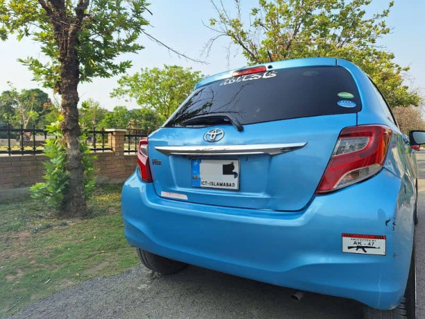 toyota-vitz-2015-big-4