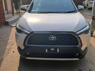 toyota-corolla-cross-hev-x-2024