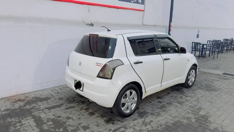suzuki-swift-2012-big-1