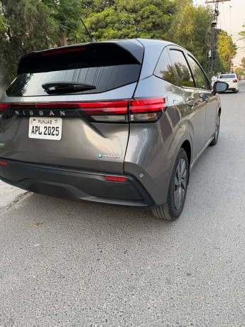 nissan-note-e-power-2022-big-0