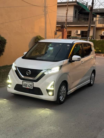 nissan-dayz-highway-star-2021-big-1